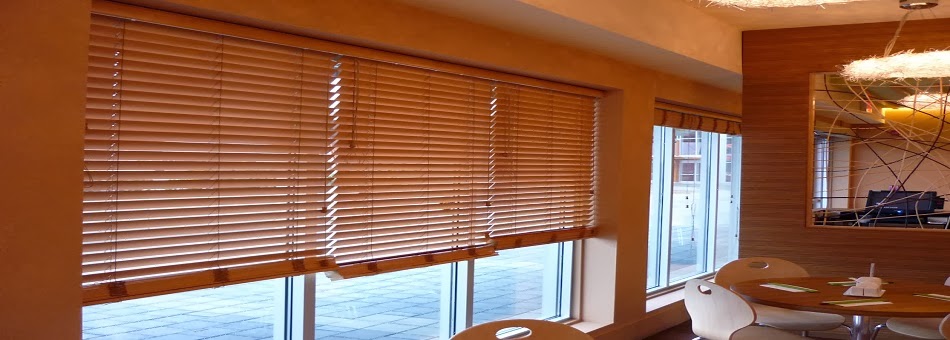 RÈM GỖ VĂN PHÒNG GIÁ RẺ TẠI HÀ NỘI 0975 765 295