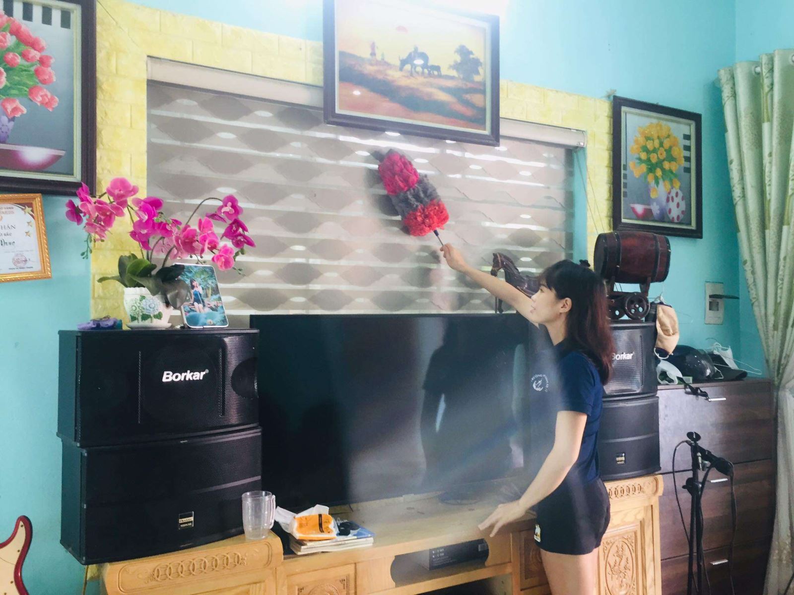 Rèm cầu vồng phòng khách phường Chương Dương, Hoàn Kiếm