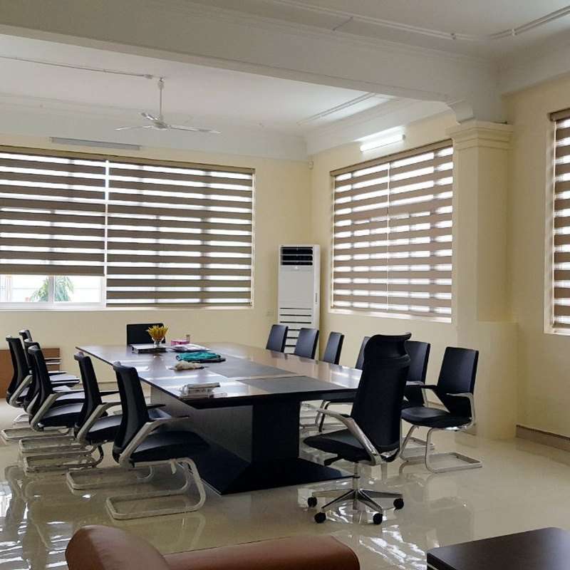 Rèm cầu vồng văn phòng tại Ngã Tư Sở, Đống Đa