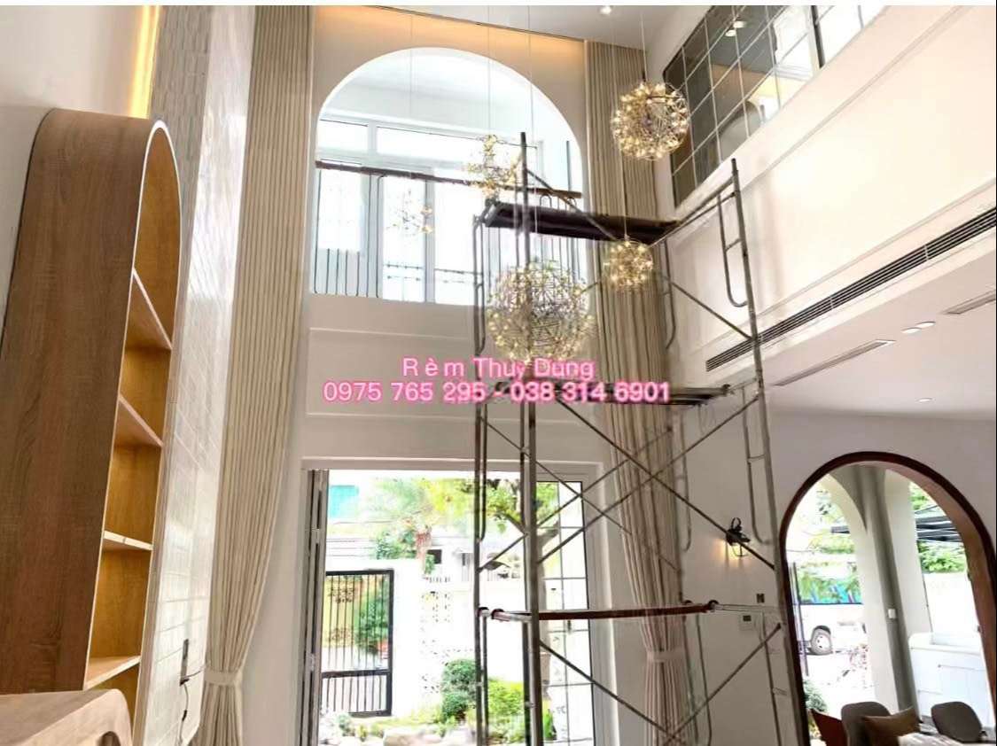 Lắp đặt các mẫu rèm cửa sổ tại Hai Bà Trưng, Hà Nội