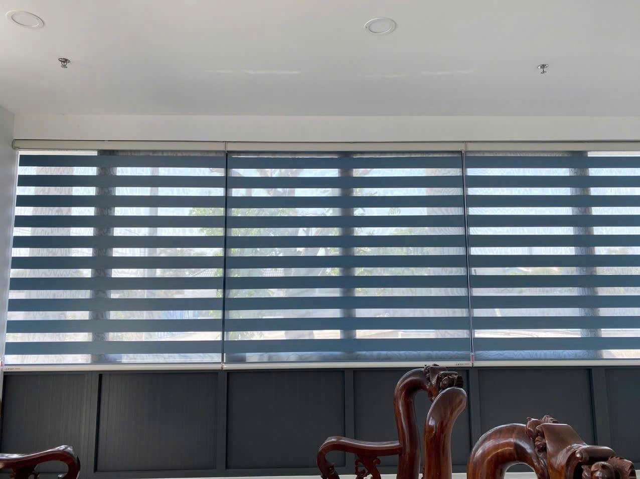 Rèm cầu vồng chống nắng tại quận Hoàn Kiếm