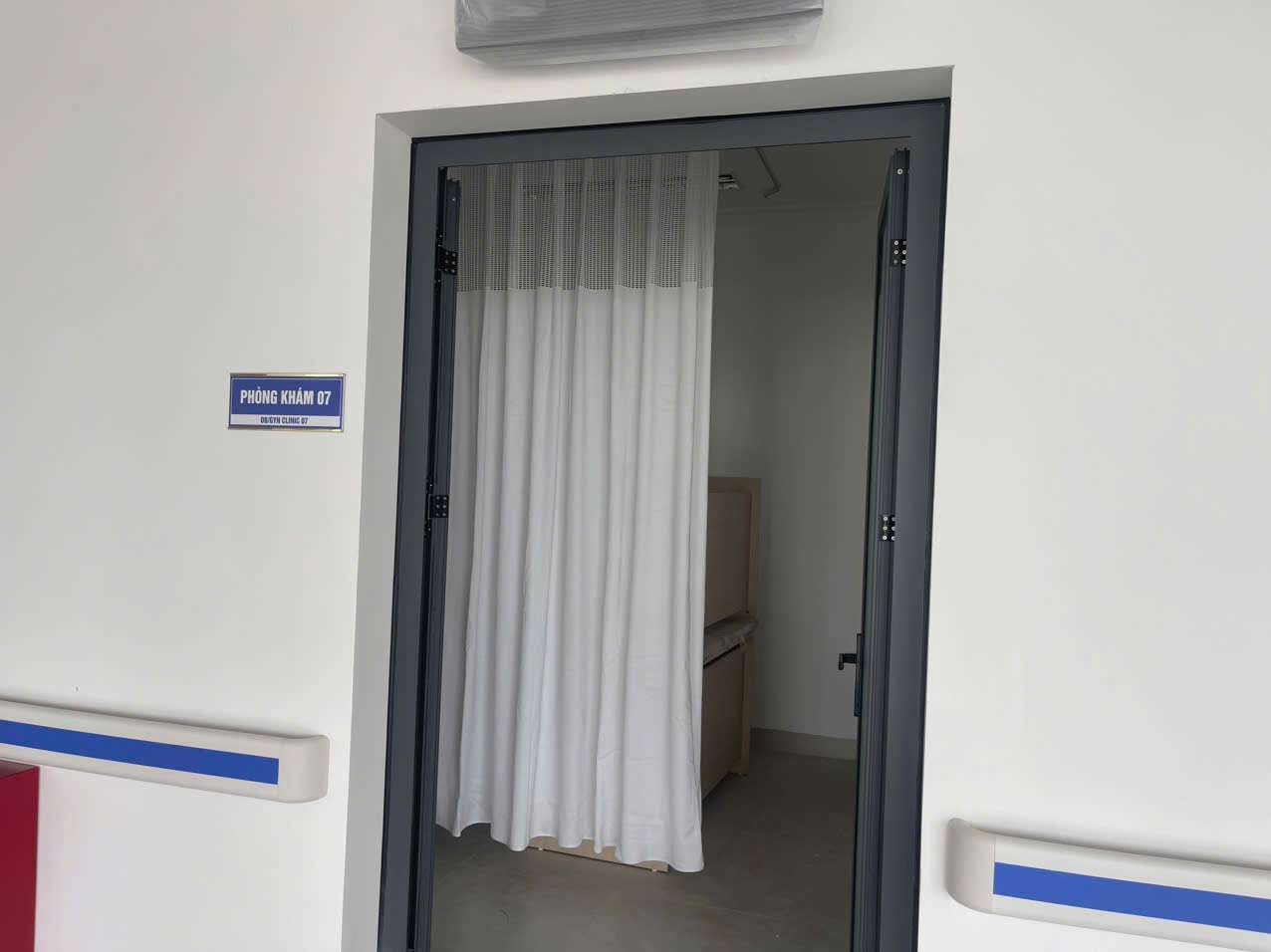 THI CÔNG RÈM TẠI BỆNH VIỆN PHỤ SẢN QUỐC OAI