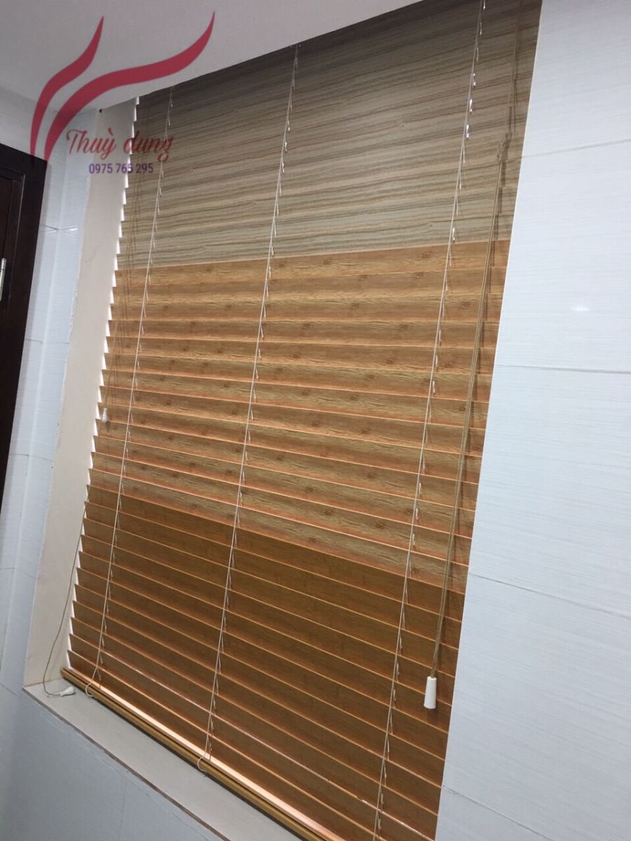 Lắp đặt rèm vải 2 lớp và rèm sáo gỗ tại A10 CT1 Nguyễn Chánh