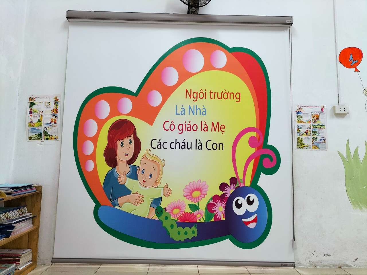 Rèm cuốn in tranh tại trường học