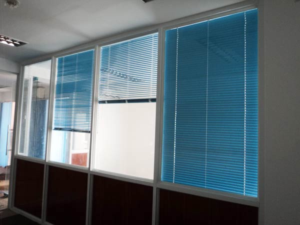 Văn Phòng Nên Sử Dụng Chất Liệu Rèm Cửa Nào?
