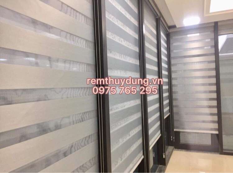 Rèm cầu vồng văn phòng tại phường Ngọc Khánh, Ba Đình