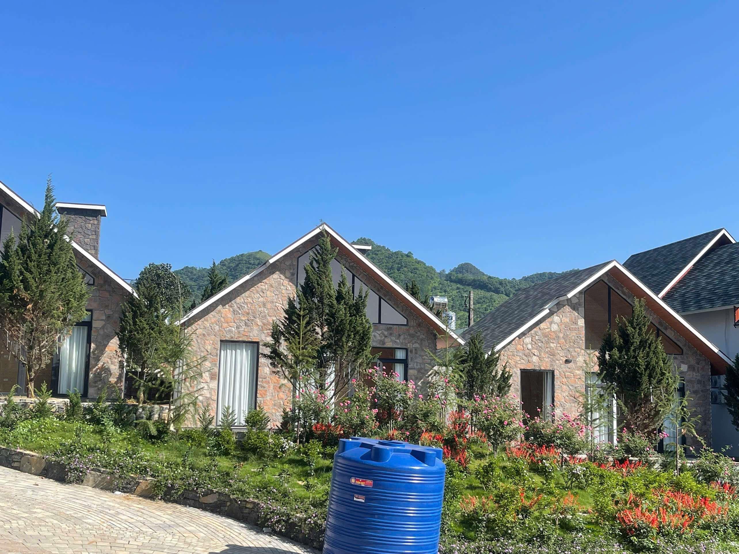 RÈM VẢI 2 LỚP TẠI PHỐ HOA BAN MỘC CHÂU